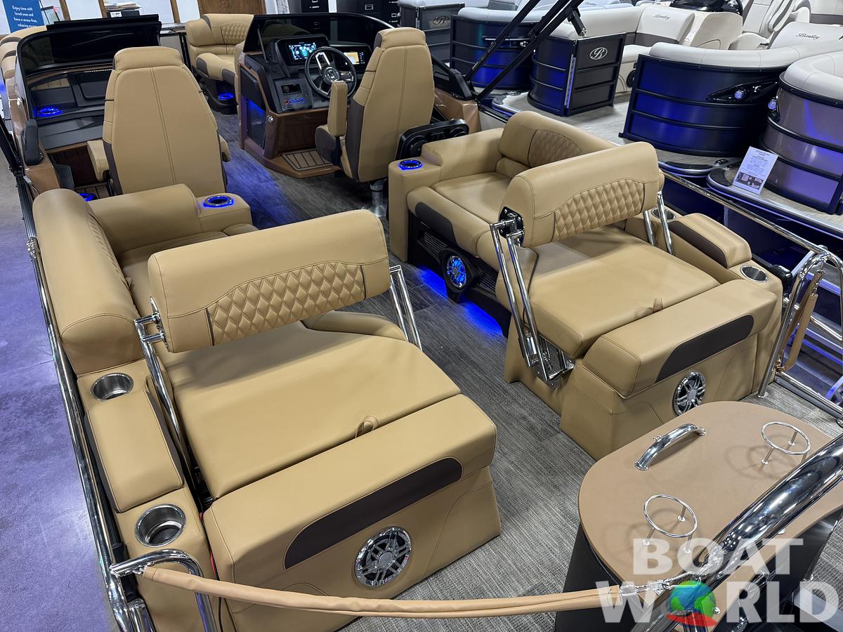 2025 Tahoe Pontoons Cascade 2385 Quad Lounge Shift Windshield Tritoon & 225HP 4-Stroke EFI