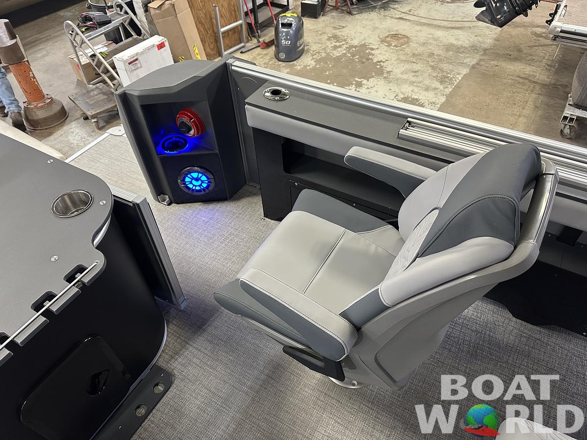 2025 Tahoe Pontoons GEOfish CRF 2585 Tritoon & Honda 4-Stroke EFI