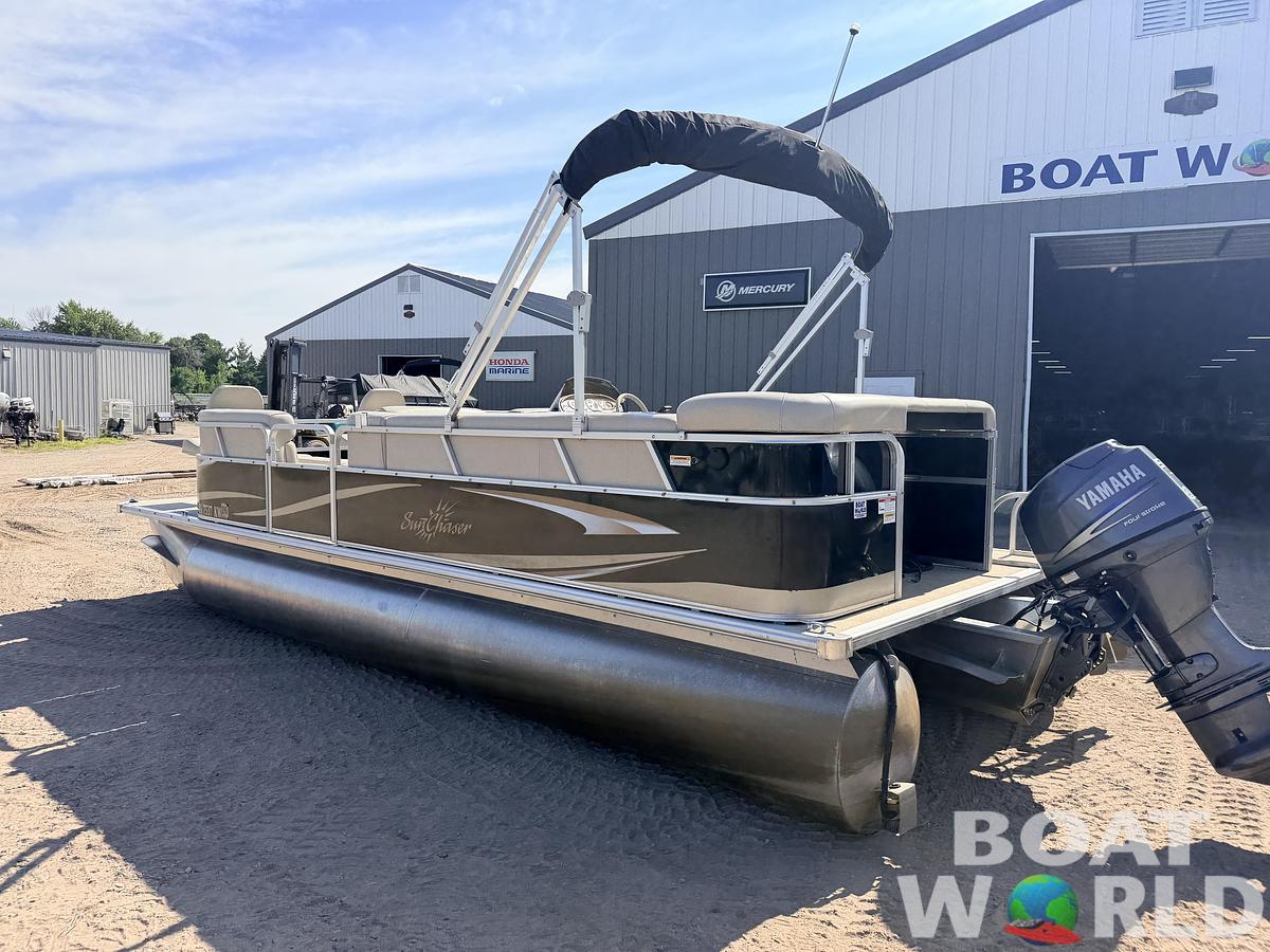 Used 2012 SunChaser 22 Fish 'N Cruise & 50HP Yamaha 4Stroke -$17,995