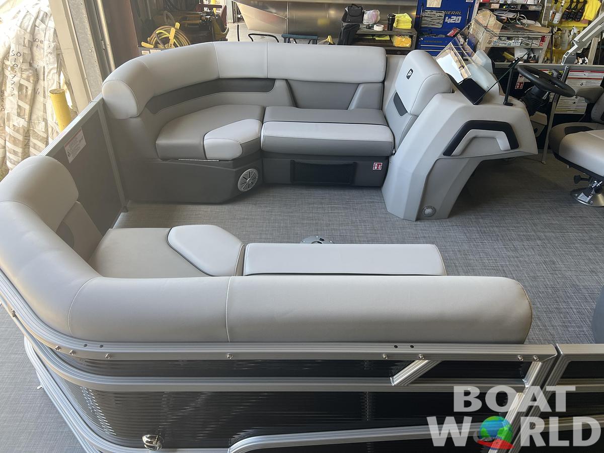 2026 Princecraft Vectra 19 Cruise Lounge Pontoon & Mercury 4-Stroke EFI