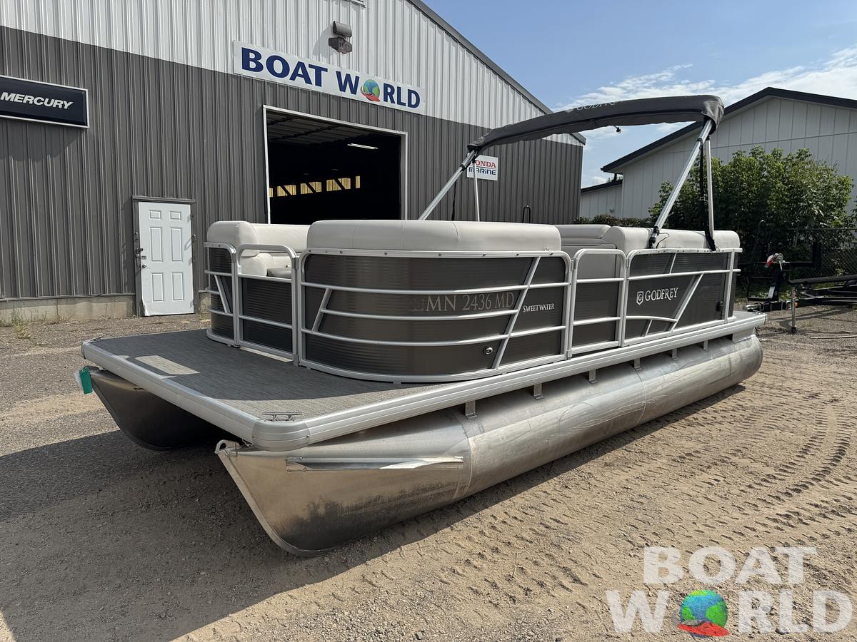 Used 2021 Sweetwater 1880 Pontoon
