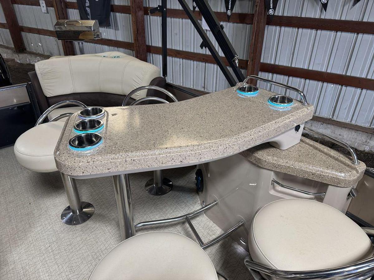 Used 2018 Misty Harbor Boats Skye SR S-2385SE Pontoon