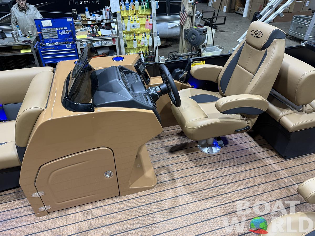 2026 Bentley Legacy 220 QSB Swingback $43995