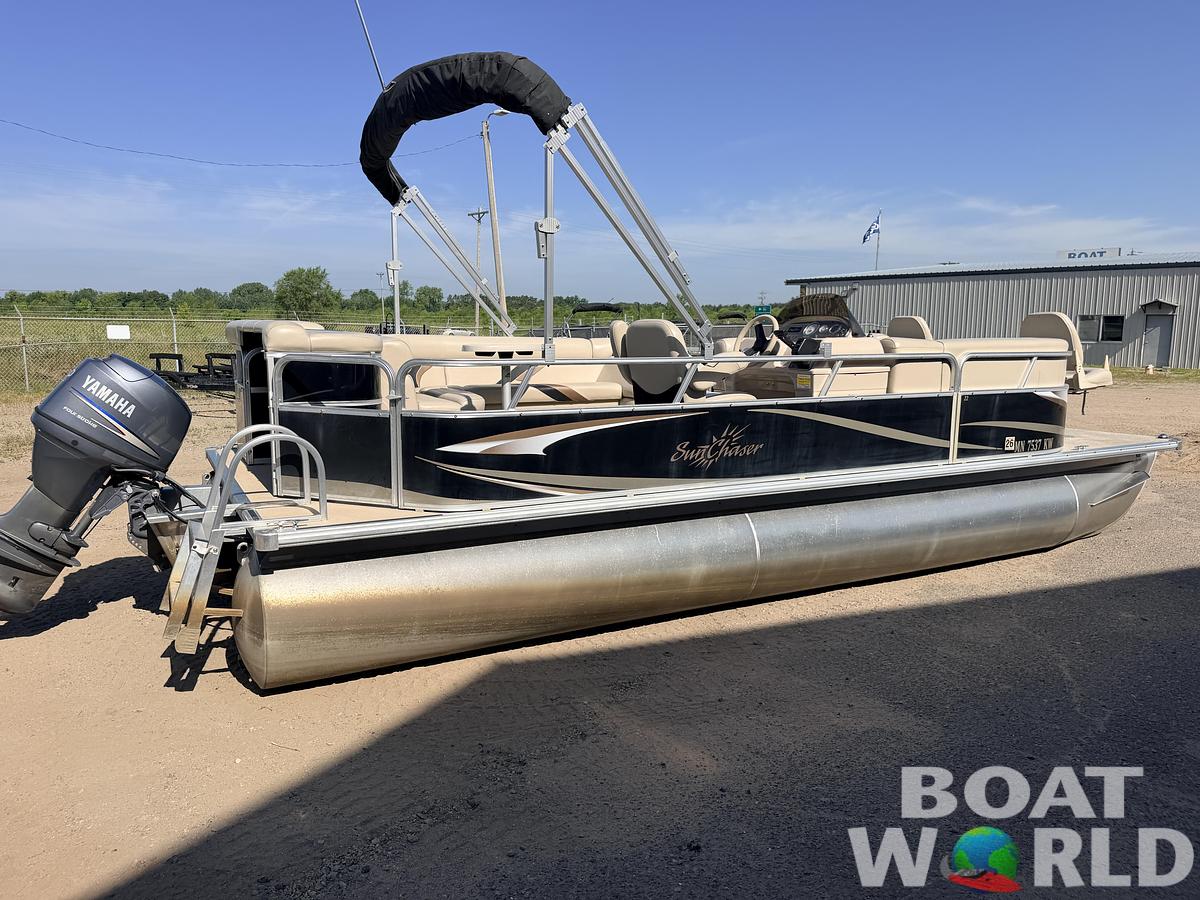 Used 2012 SunChaser 22 Fish 'N Cruise & 50HP Yamaha 4Stroke -$17,995
