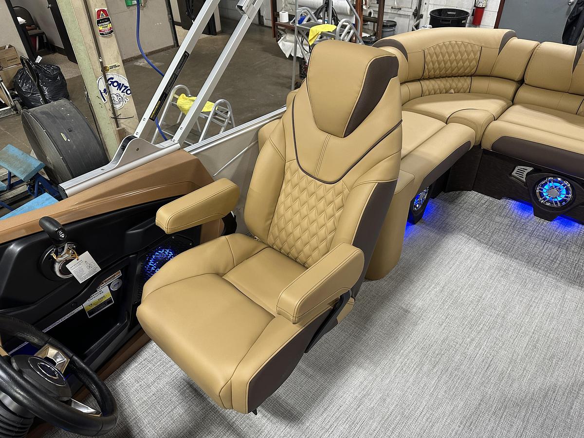 2025 Tahoe Pontoons Cascade 2385 Elite Tritoon & 225HP