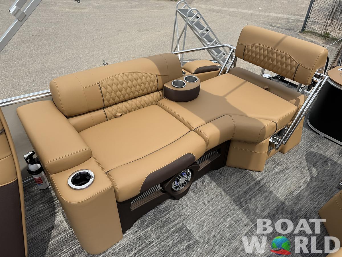 2025 Tahoe Pontoons Cascade 2385 Quad Lounge Shift Tritoon & Honda 4-Stroke EFI