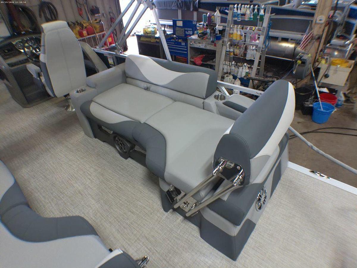 2025 Tahoe Pontoons LTZ 2385 Quad Lounge Shift SS & Honda 4-Stroke EFI