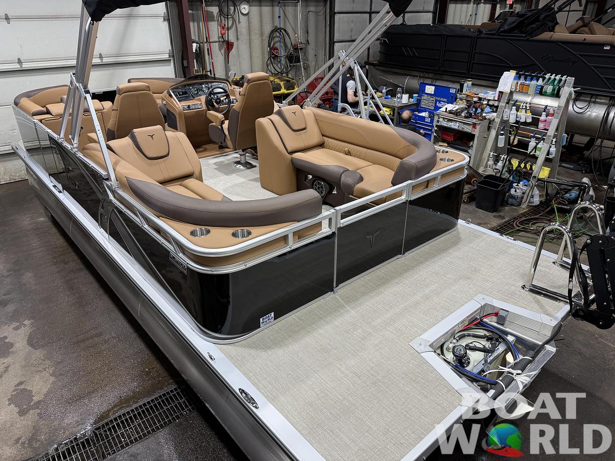 2026 Tahoe Pontoons LTZ 2385 Quad Lounge 