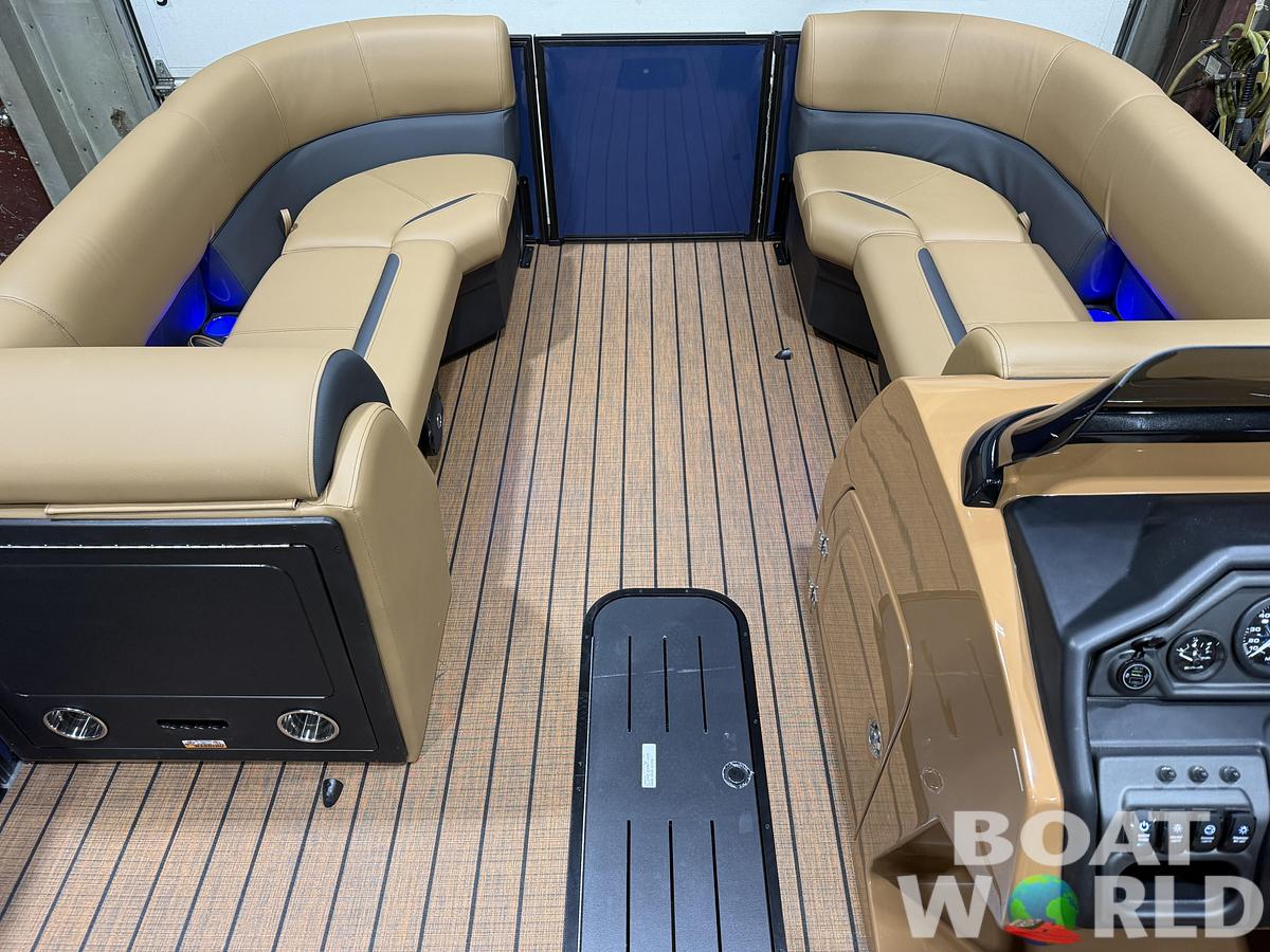 2026 Bentley Legacy 223 Swingback Tritoon $52995