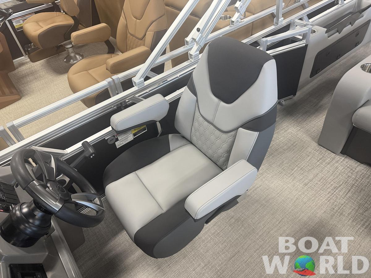 2027 Tahoe Sport VRB 2180 Swingback & 4-Stroke $33995
