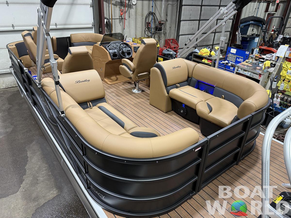 2026 Bentley Pontoons Legacy 223 Navigator DL Quad Lounge Tritoon 