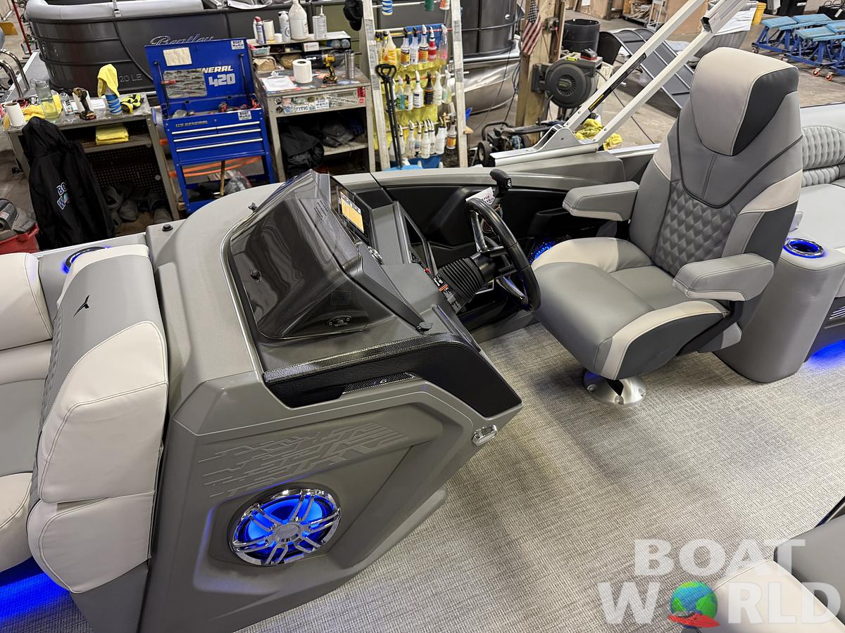 2025 Tahoe Pontoons Cascade 2385 Quad Lounge Shift Flip Tritoon & Honda 4-Stroke EFI