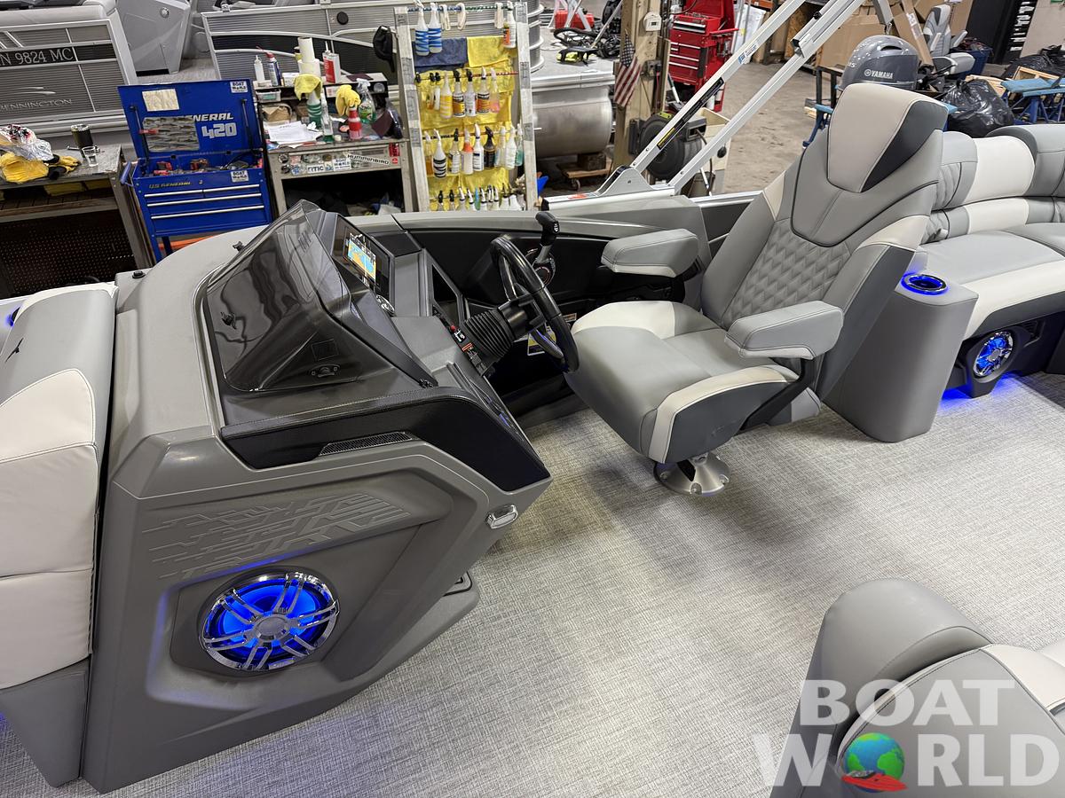 2025 Tahoe Pontoons Cascade 2385 Elite Cruise Tritoon & Honda 4-Stroke EFI