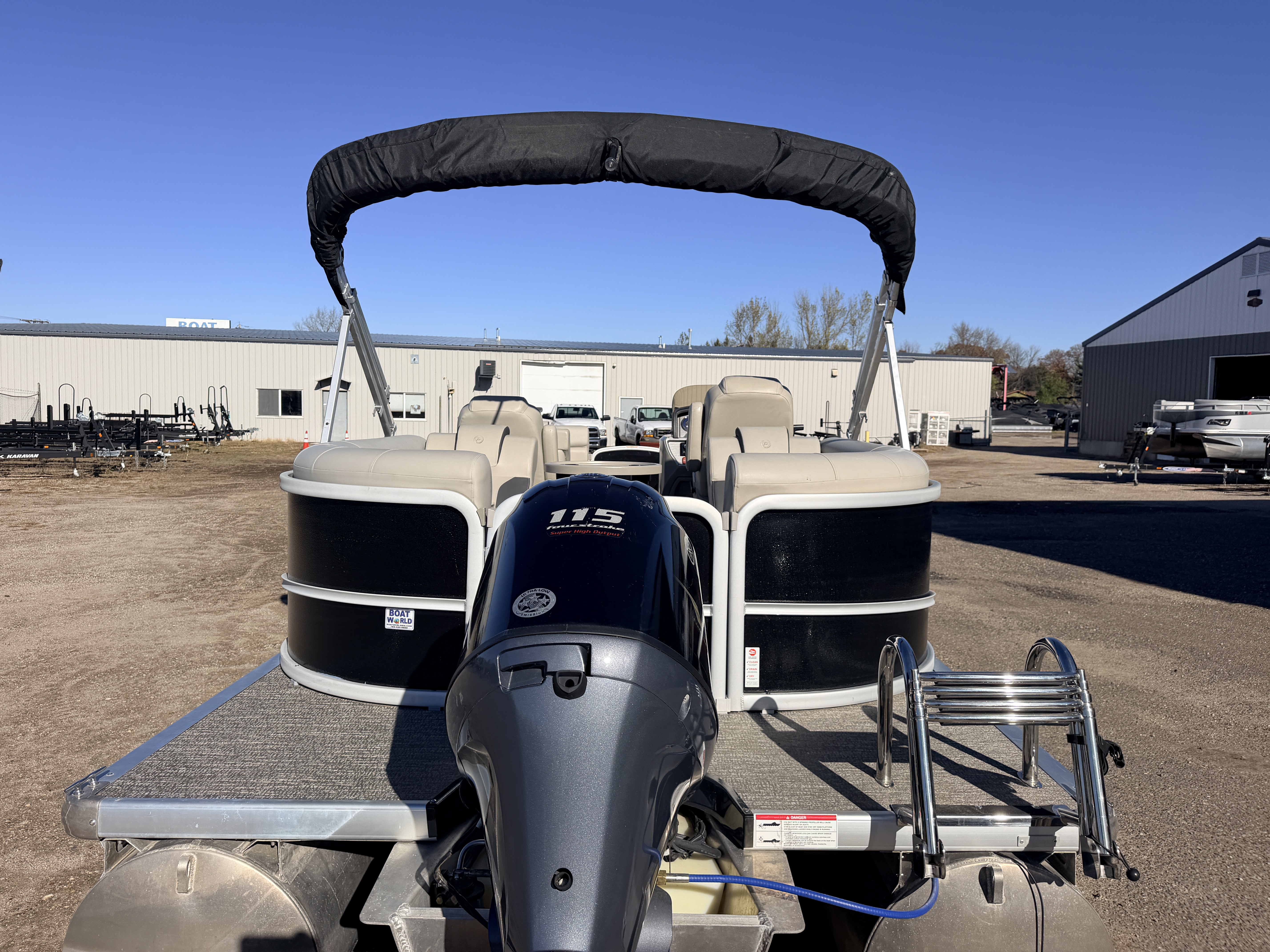 Used 2022 Premier 230 SunSpree RF & 116HP Yamaha 4Stroke -$34,995