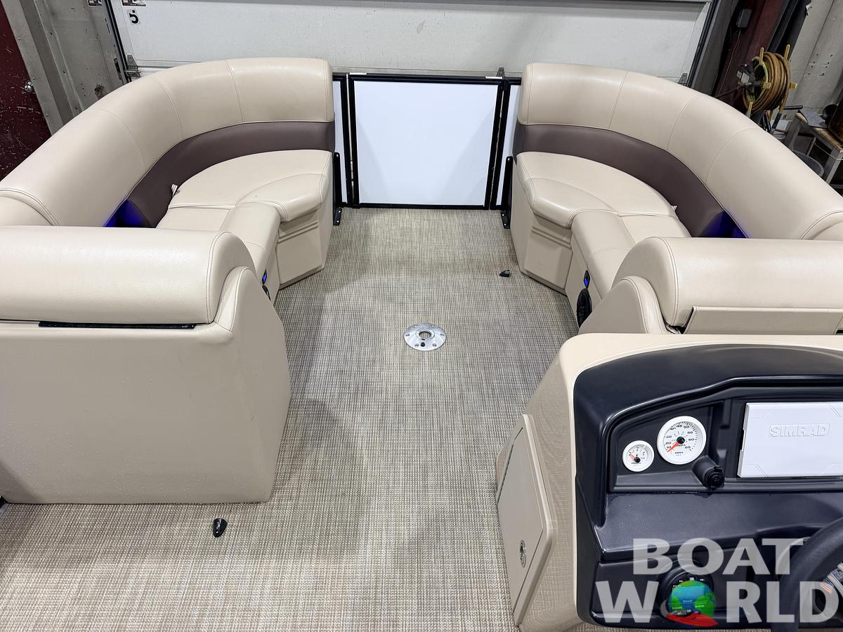 Used 2022 Bentley Pontoons Legacy 200 Navigator Quad Lounge & 100HP Honda 4Stroke -$34,995