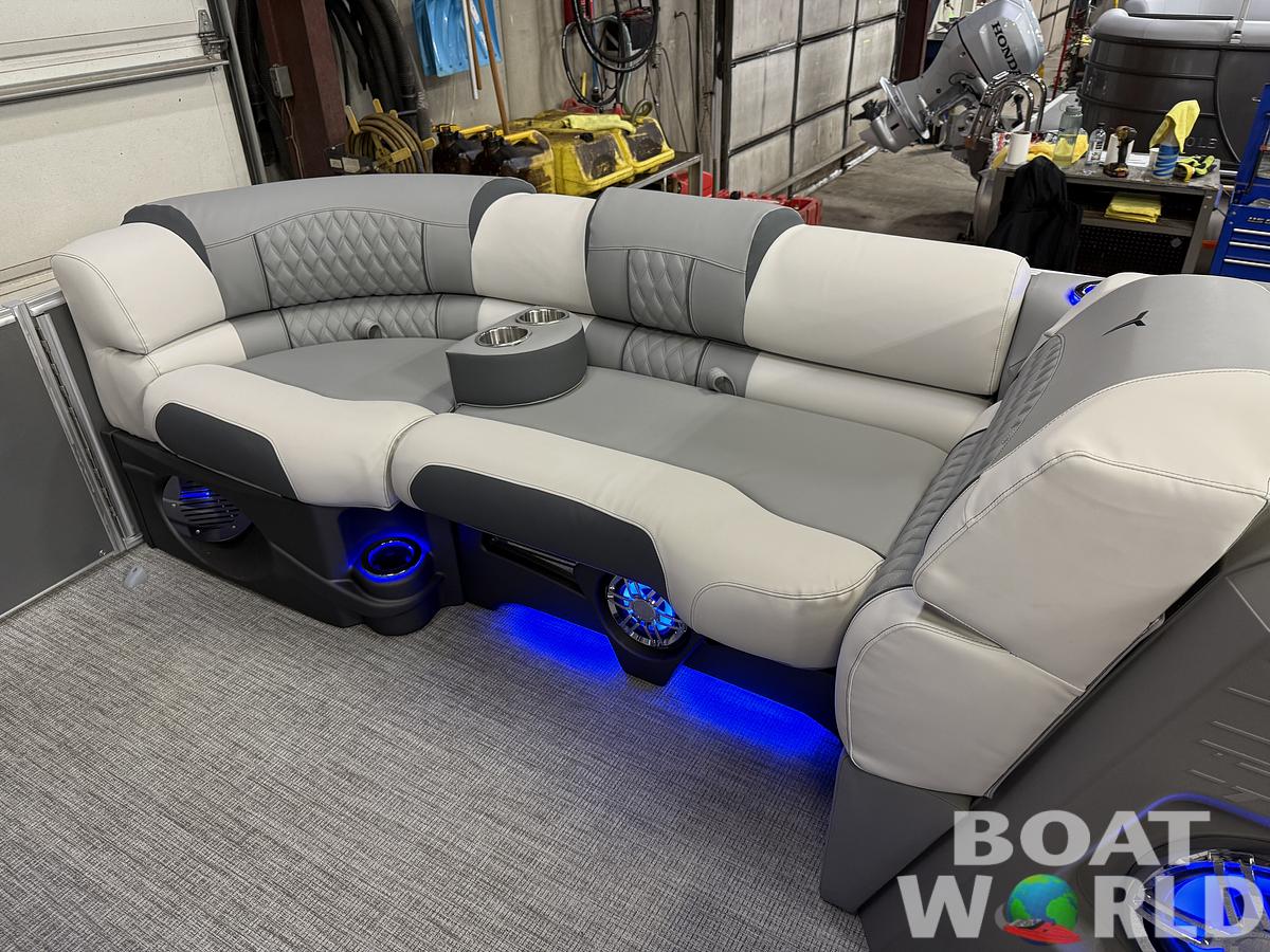 2025 Tahoe Pontoons Cascade 2385 Quad Lounge Shift Flip Tritoon & Honda 4-Stroke EFI