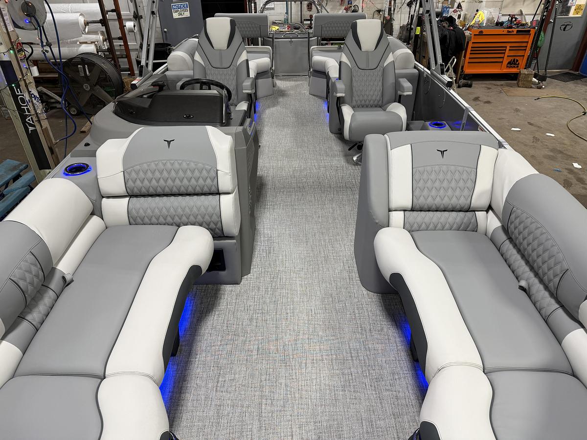 2025 Tahoe Pontoons Cascade 2385 Quad Lounge Shift SS Tritoon & Honda 225HP Outboard