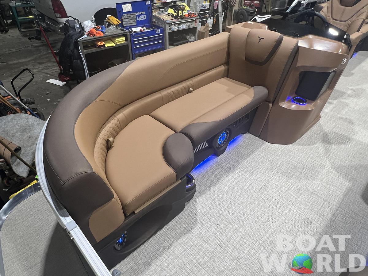 2026 Tahoe Pontoons LTZ 2385 Elite Cruise Tritoon