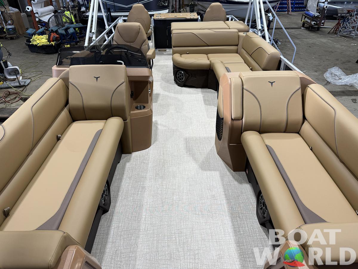 2027 Tahoe Sport Rear Fish 2385 & 4-Stroke $37995