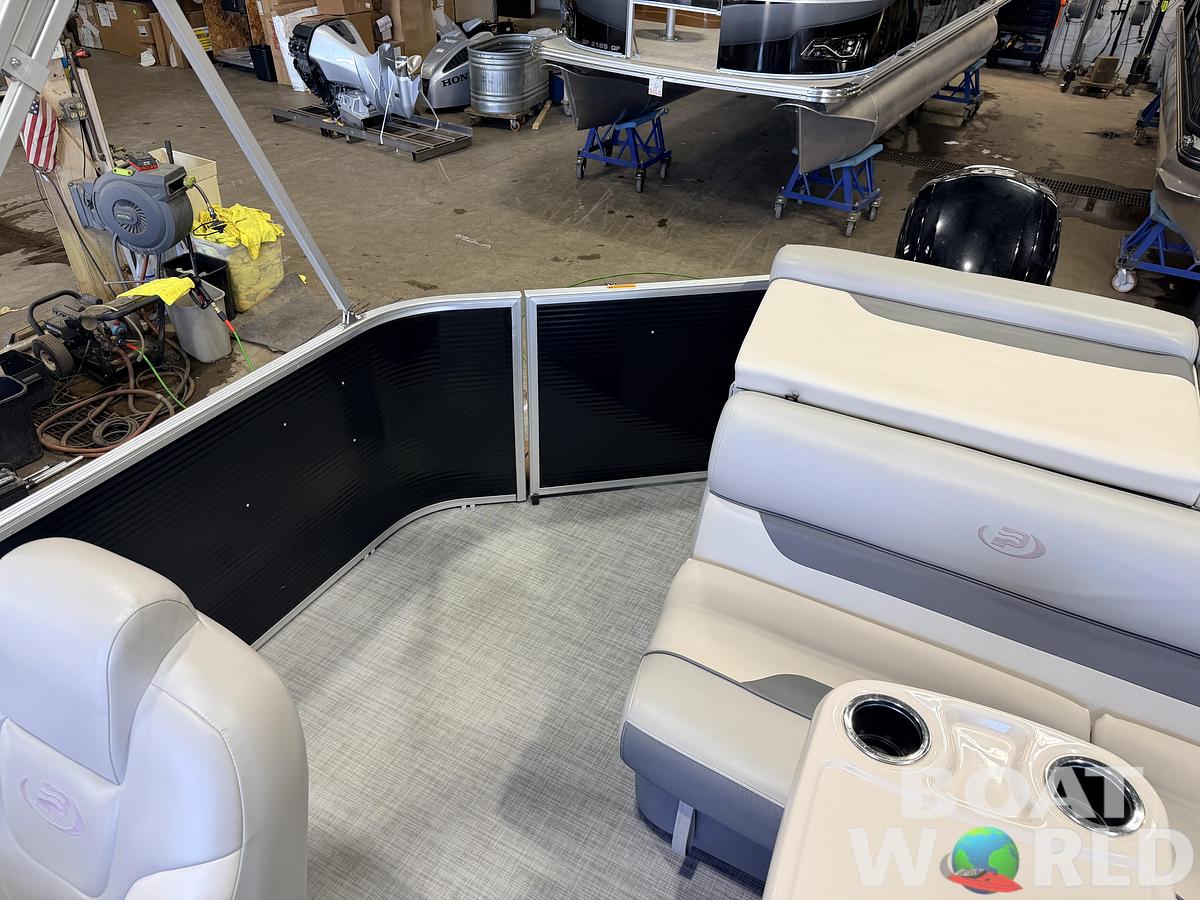 Used 2021 Princecraft 21 Sportfisher 2RS Pontoon & 90HP Mercury 4-Stroke -$27,995