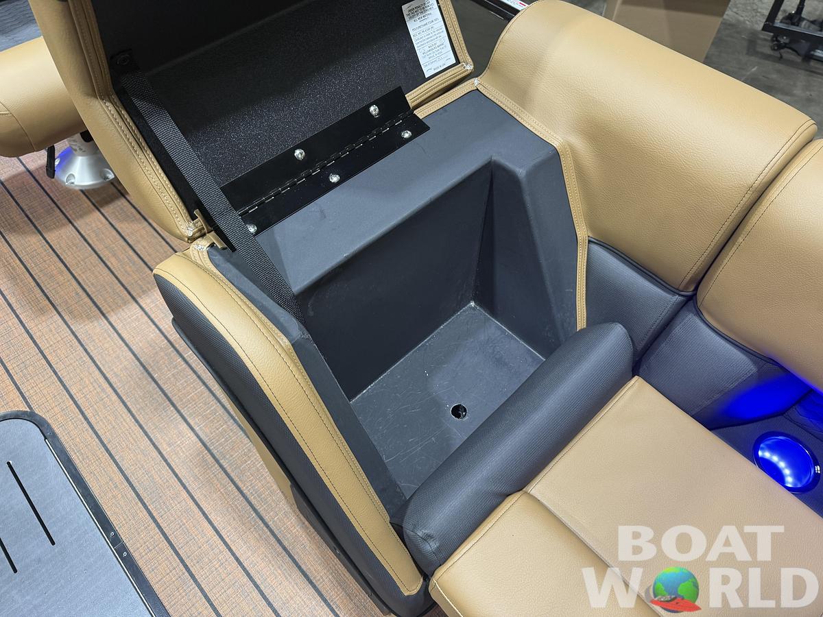 2026 Bentley Pontoons Elite 223 Swingback Tritoon