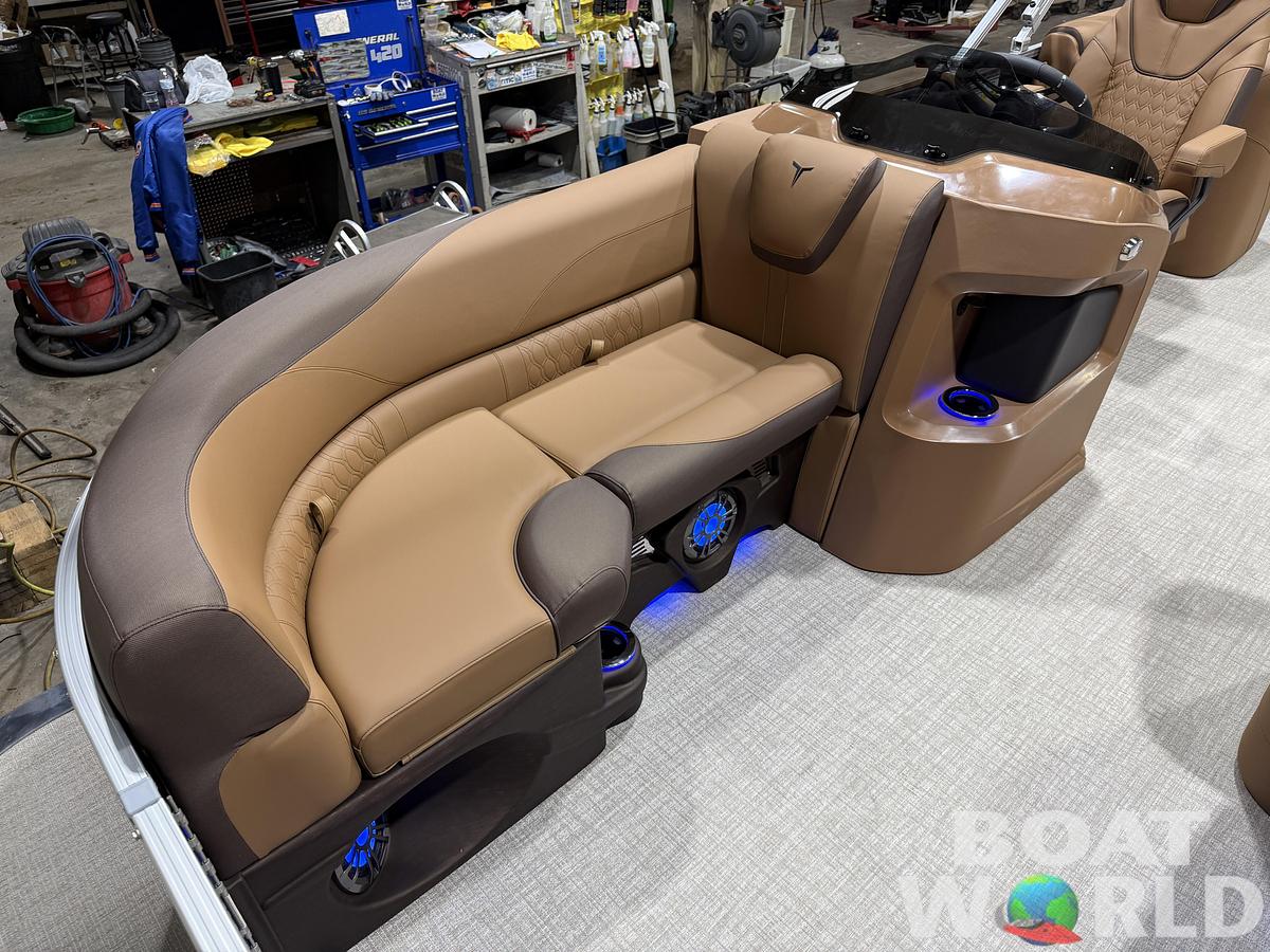 2026 Tahoe Pontoons LTZ 2385 Quad Lounge Tritoon