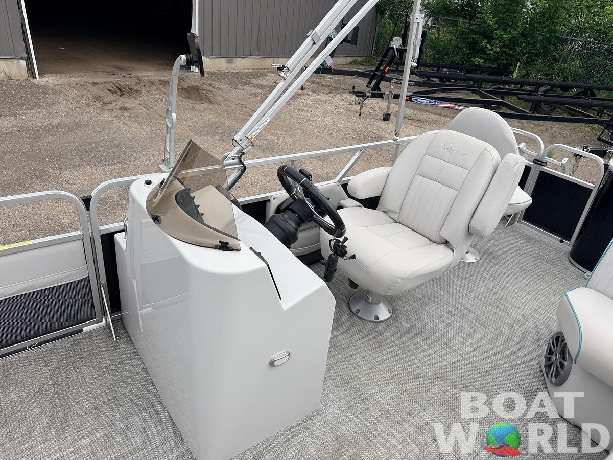 Used 2019 Qwest 822 LS Tritoon & 150HP Honda 4Stroke -$29,995
