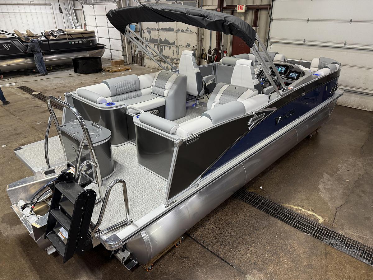 2025 Tahoe Pontoons Cascade 2385 Quad Lounge Tritoon & 225HP 4-Stroke