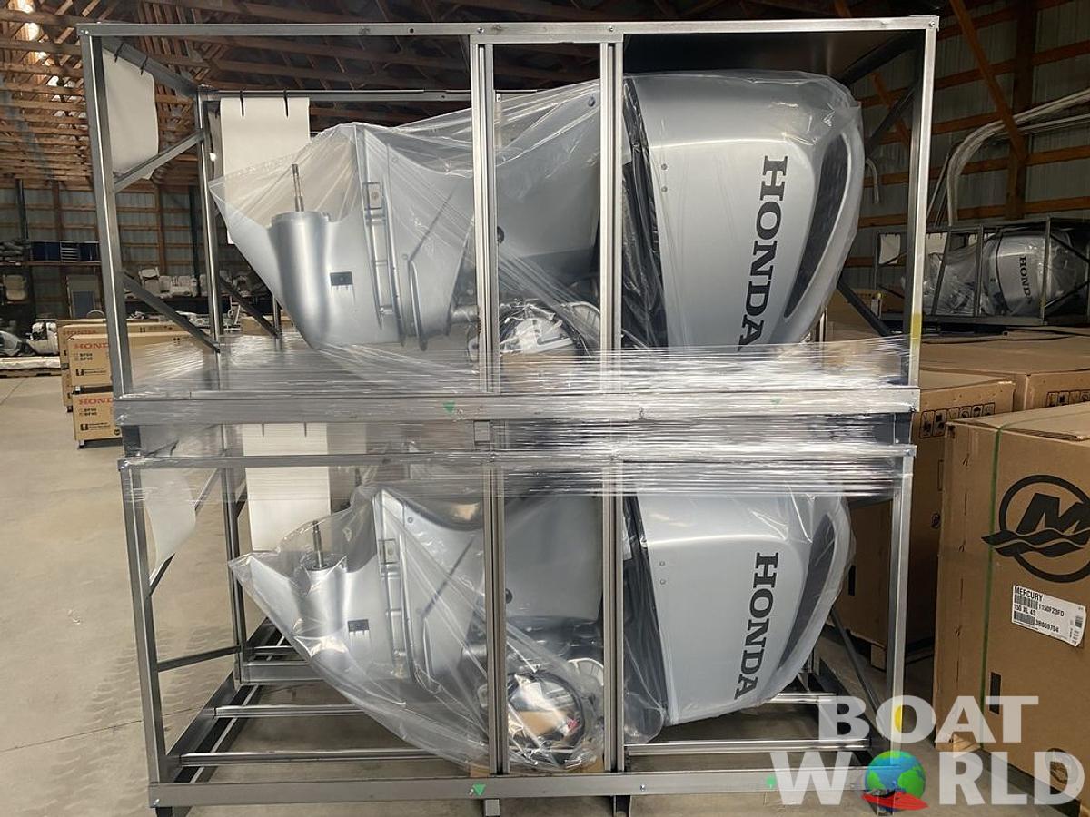 2025 Honda Marine Twin 250HP New 30"