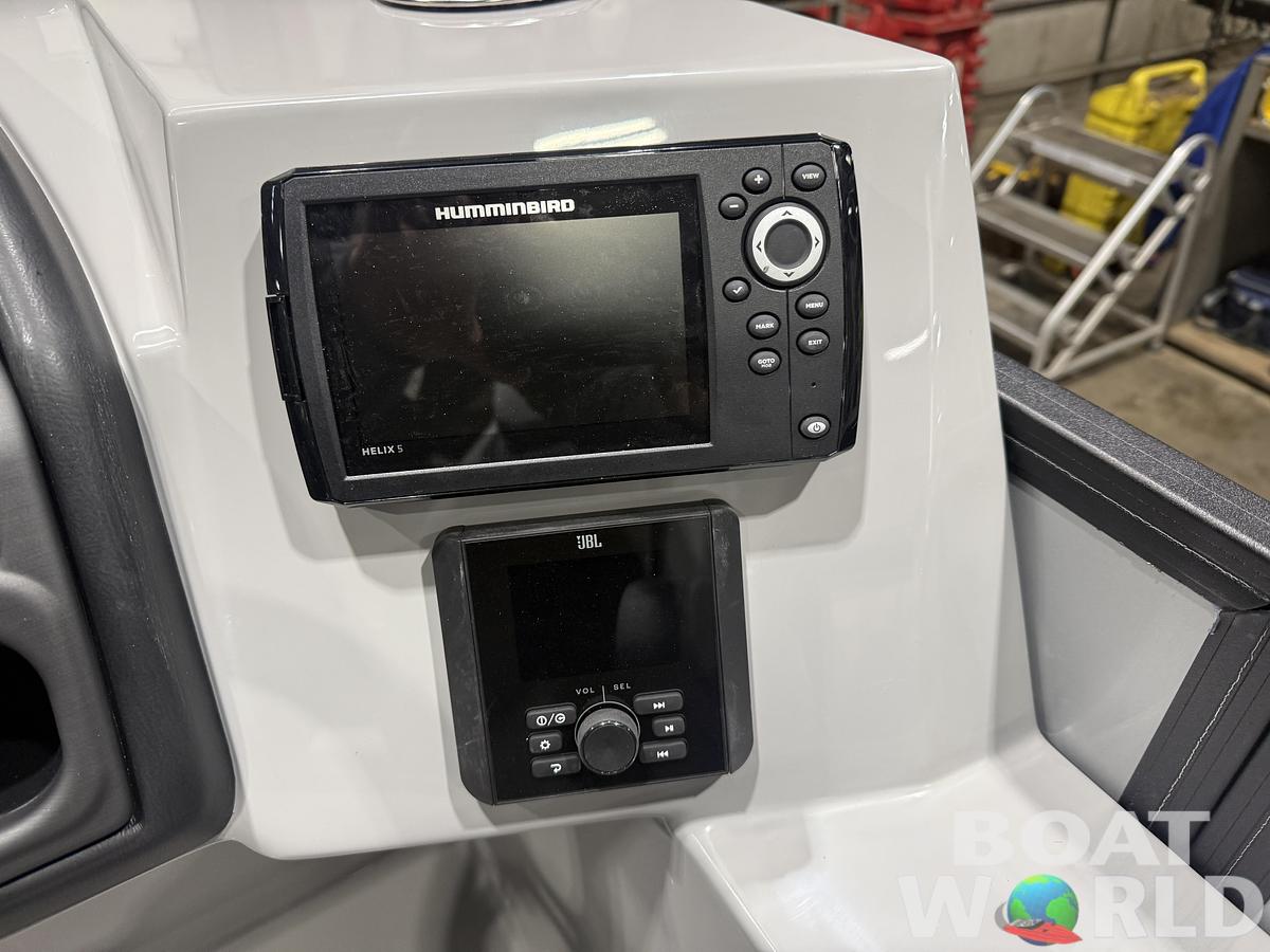 2026 Bentley Pontoons Legacy 220 Swingback 