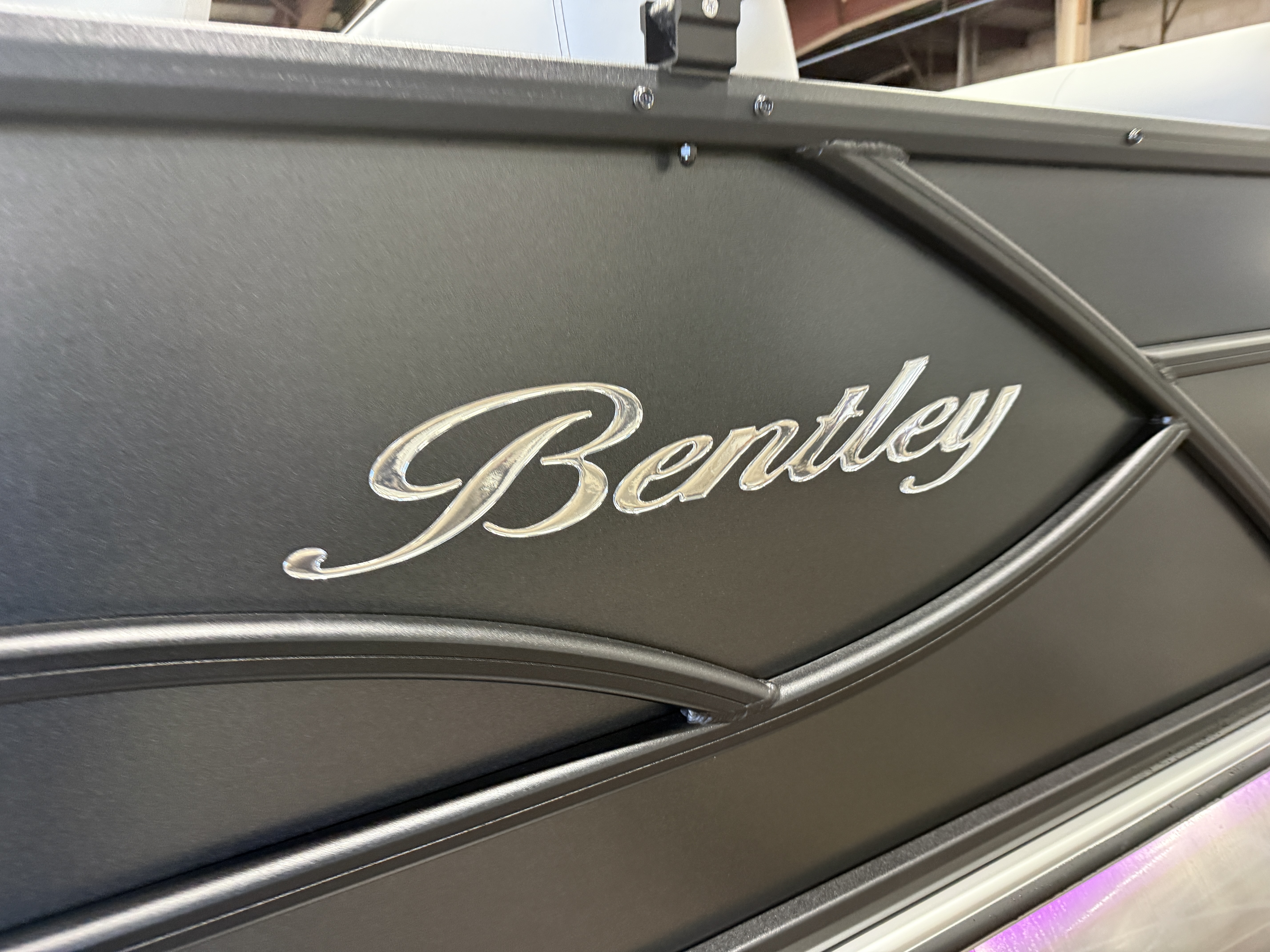 2027 Bentley Legacy 220 QSB Swingback $45995
