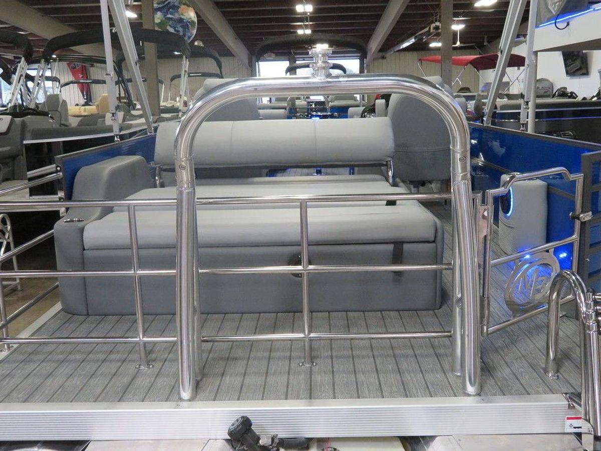 2023 Montego Bay ST8524 Swingback Tritoon Deluxe Pontoon & Honda 200HP 4-Stroke EFI