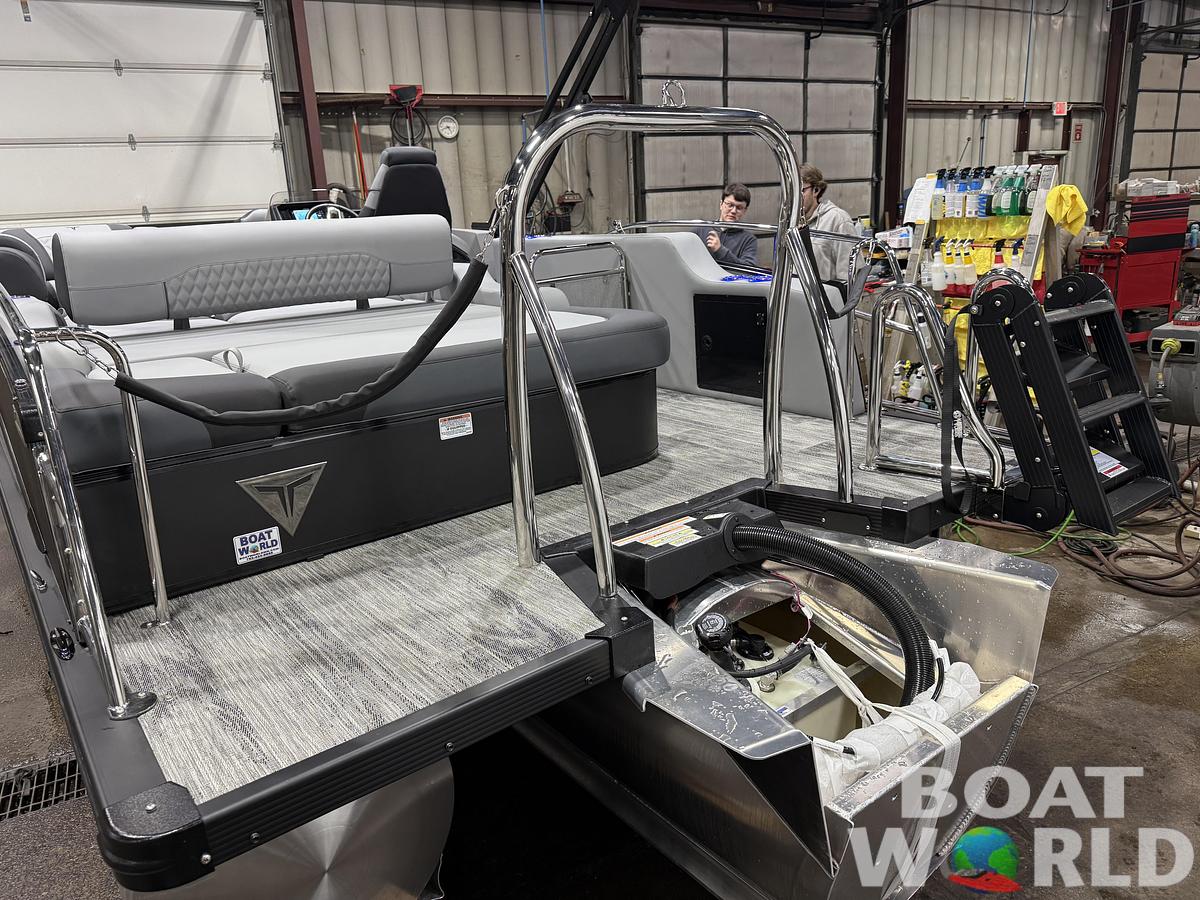 2026 Tahoe Pontoons Cascade 2385 Swingback (VRB) Tritoon
