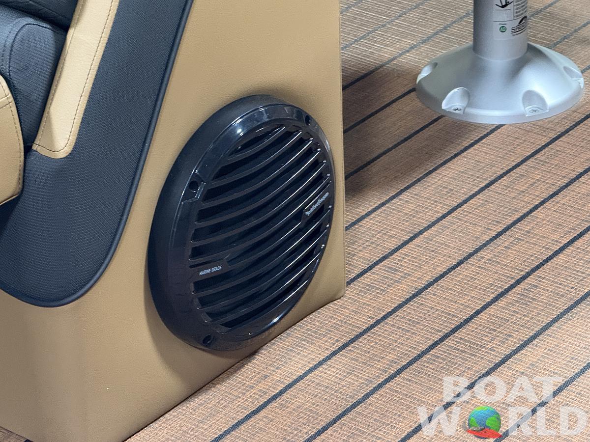 2026 Bentley Pontoons Elite 223 Admiral Quad Lounge Tritoon