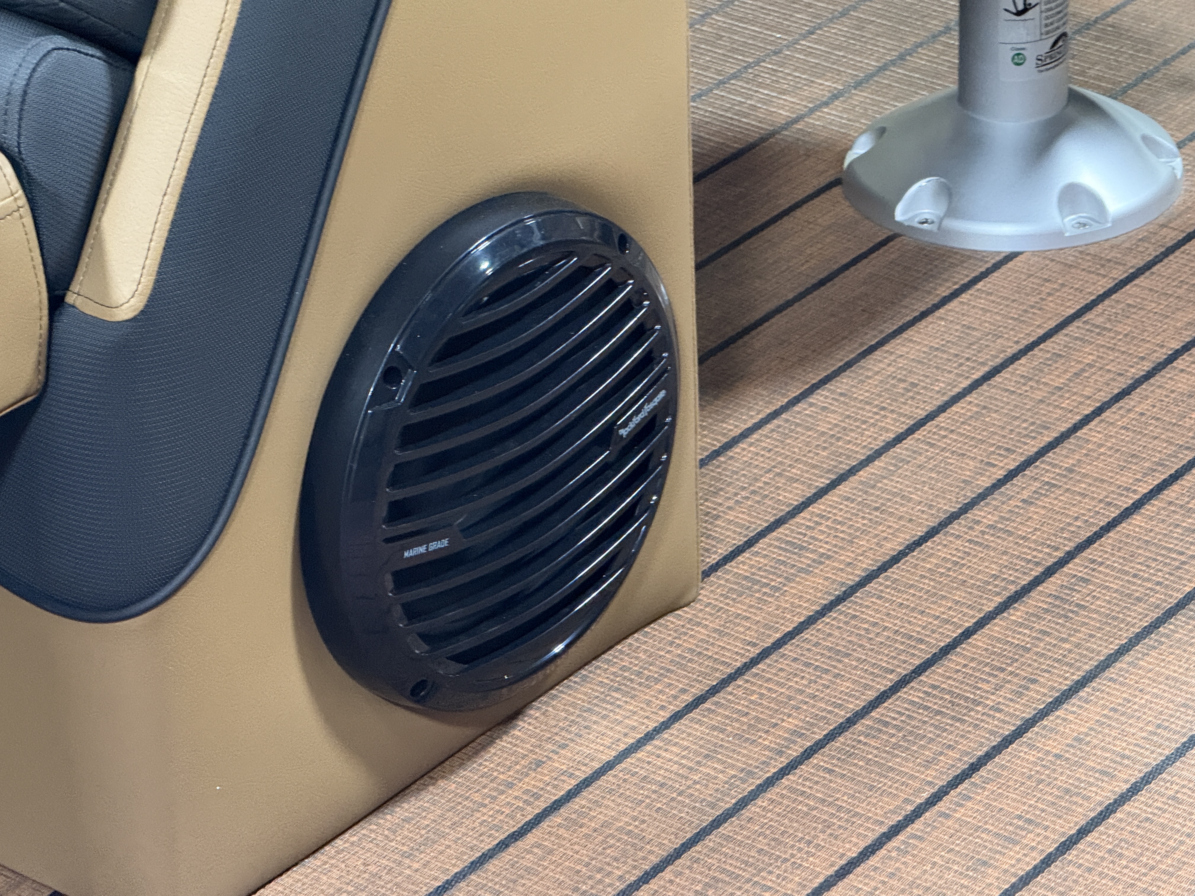 2026 Bentley Pontoons Elite 223 Admiral Quad Lounge Tritoon
