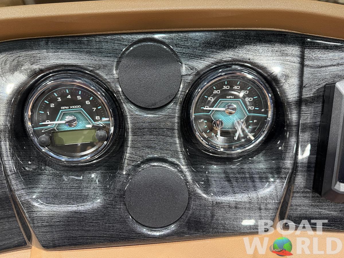 2026 Tahoe Pontoons LTZ 2385 (CRB) Cruise Rear Bench Tritoon 