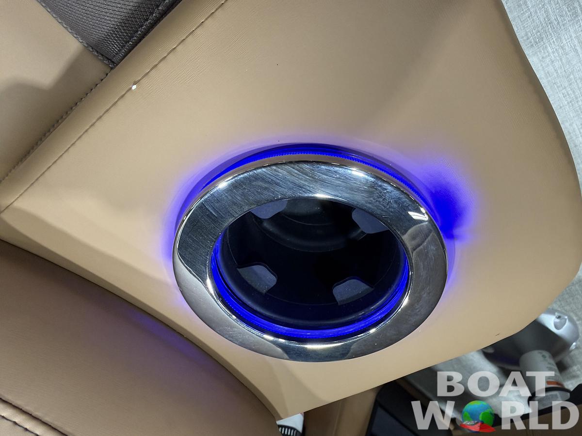 2026 Tahoe Pontoons LTZ 2385 Elite Cruise Tritoon 