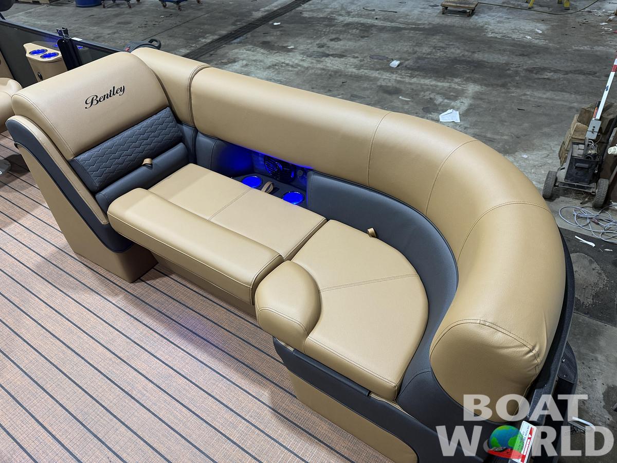 2026 Bentley Pontoons Elite 223 Admiral Quad Lounge Tritoon