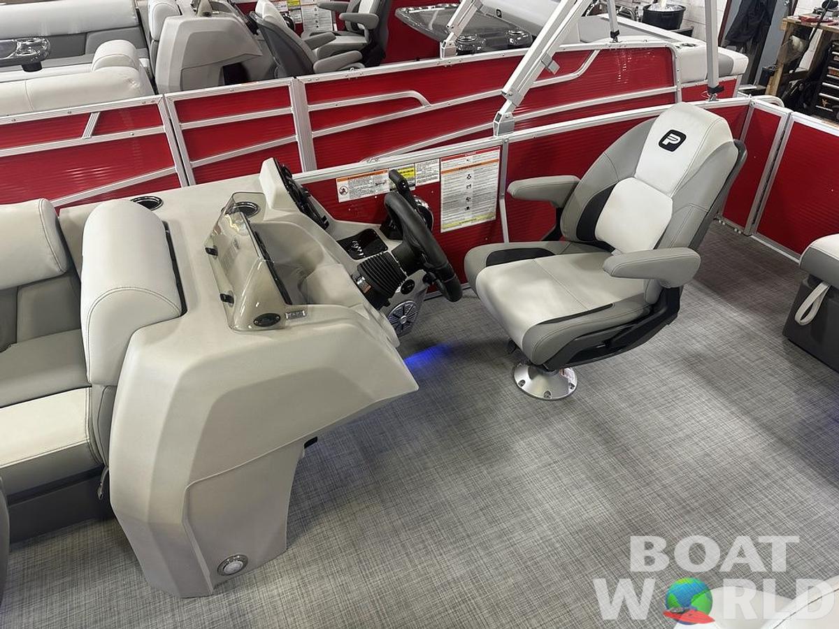 2025 Princecraft Vectra 21 RL Swingback Lounge Pontoon & Mercury 4-Stroke EFI