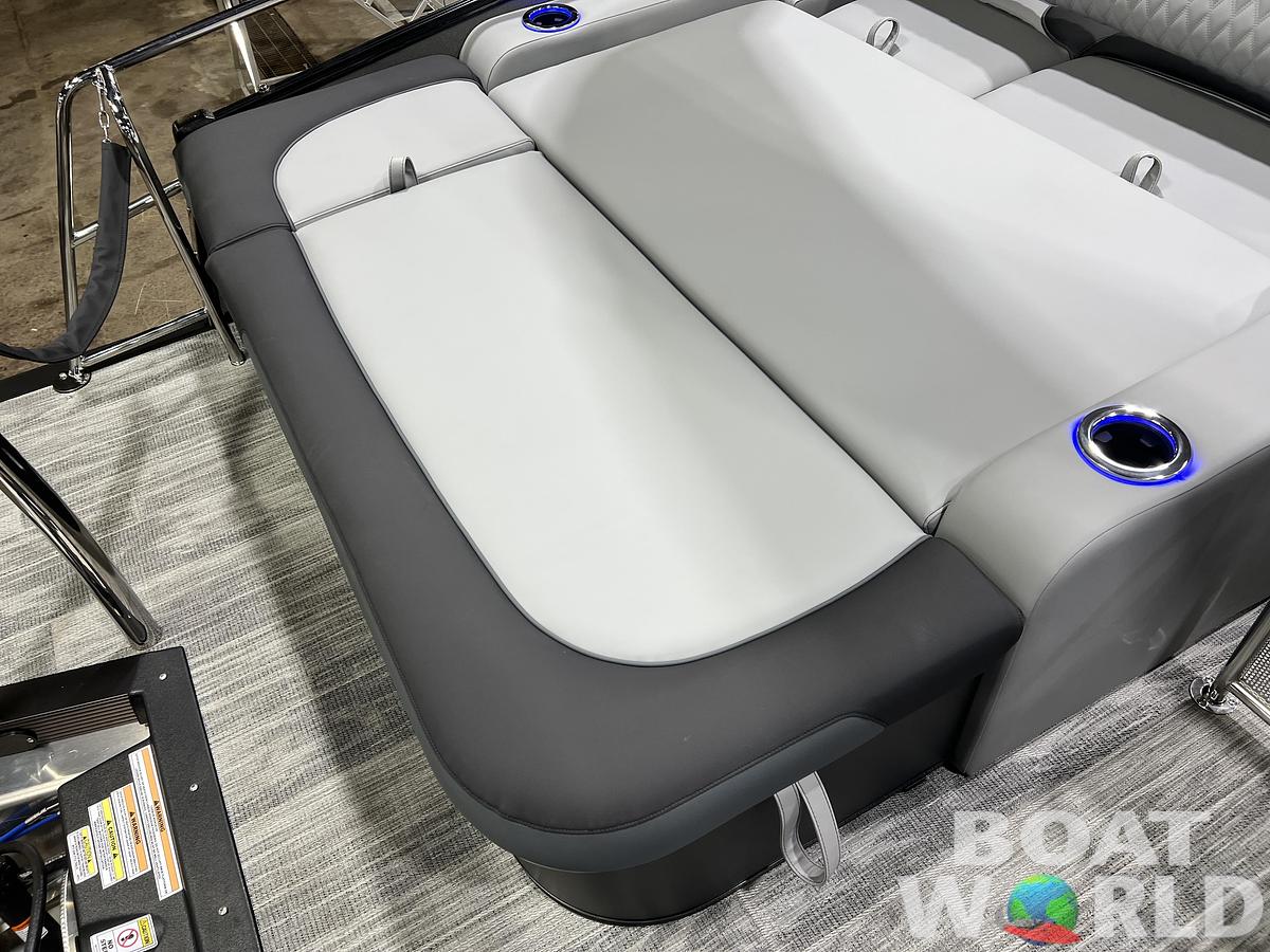 2026 Tahoe Pontoons Cascade 2385 Swingback (VRB) Tritoon
