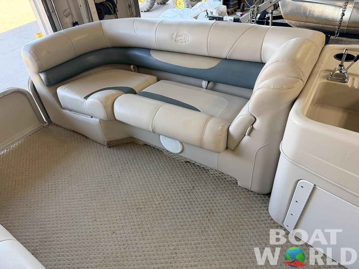 Used 2007 Princecraft  20 Versailles Pontoon & 60HP Mercury 4Stroke - $14,995