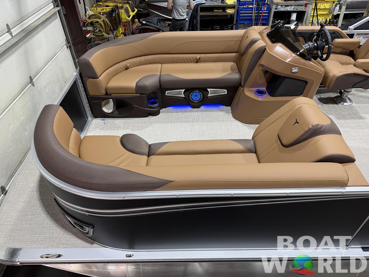 2026 Tahoe Pontoons LTZ 2385 (CRB) Cruise Rear Bench Tritoon 