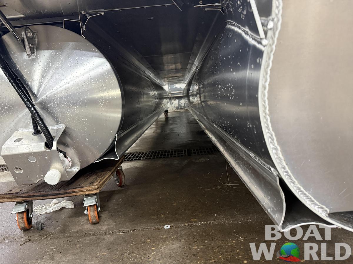 2026 Tahoe Pontoons Sport 2385 Rear Fish Tritoon 