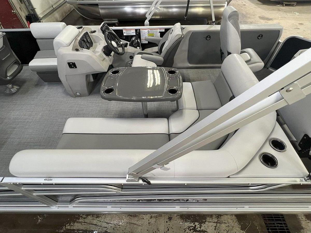 2025 Princecraft 21 Sportfisher 4-S Quad Fish Pontoon & Mercury 4-Stroke EFI