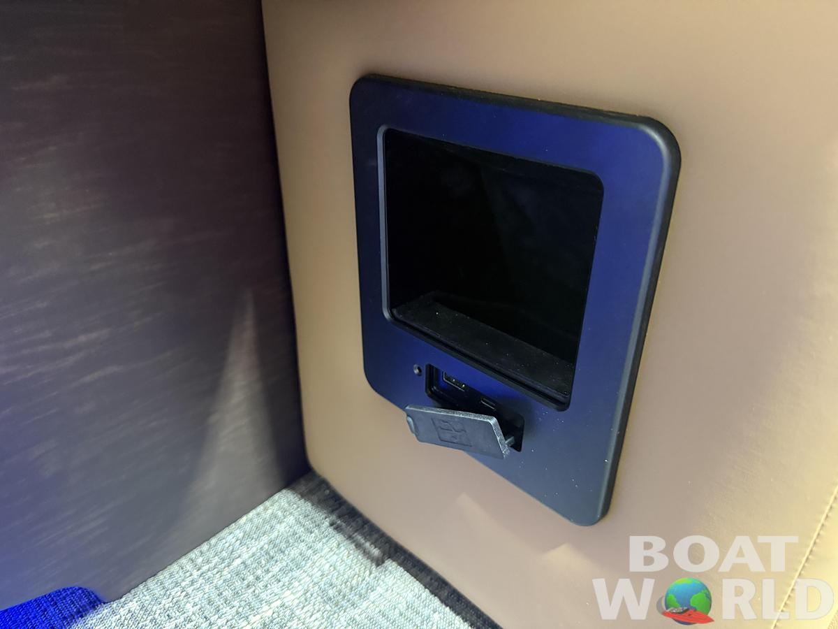 2026 Tahoe Pontoons Cascade 2385 Swingback (VRB) Tritoon 