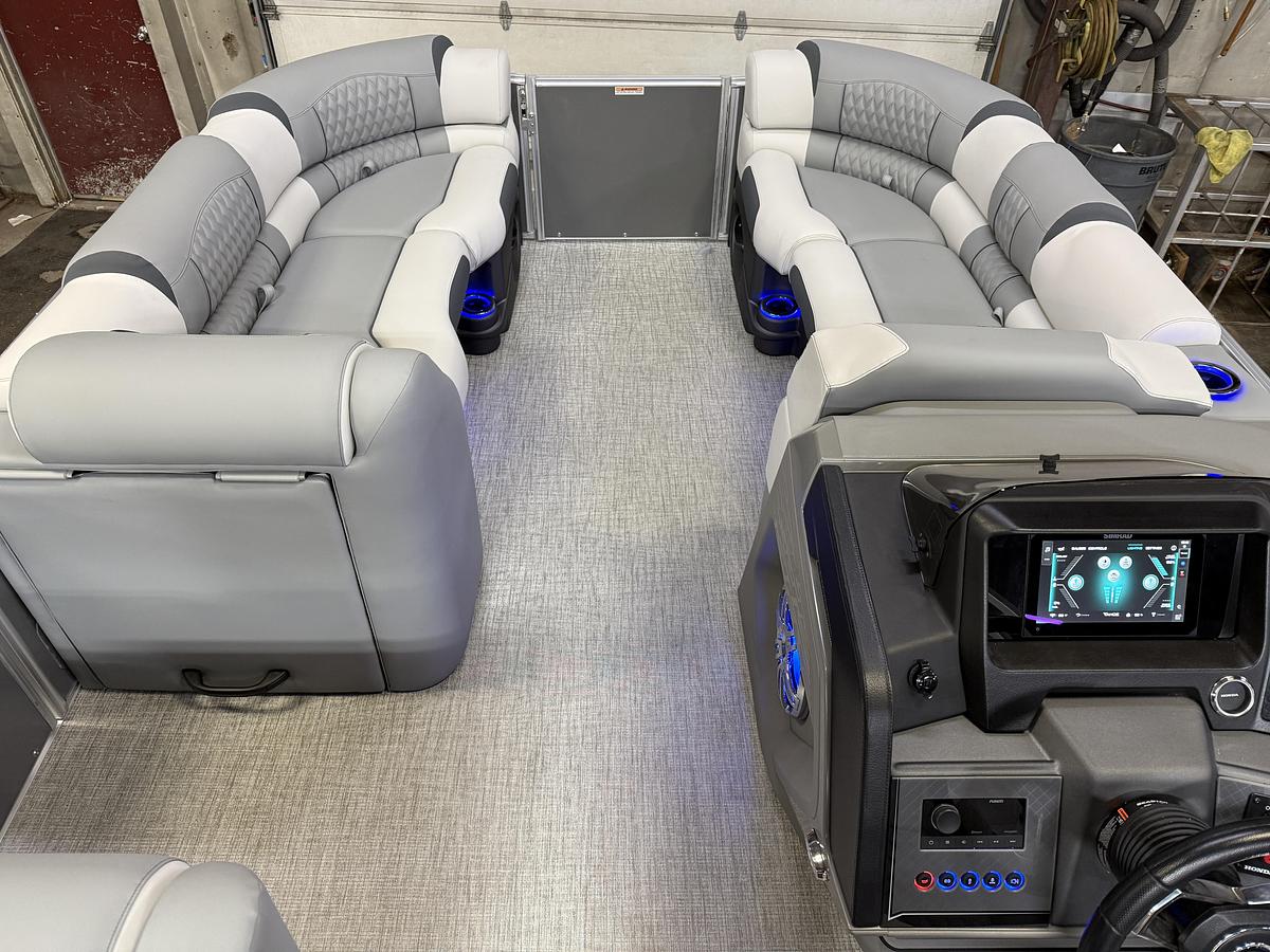 2025 Tahoe Pontoons Cascade 2385 Elite Tritoon & Honda 225HP 4-Stroke EFI