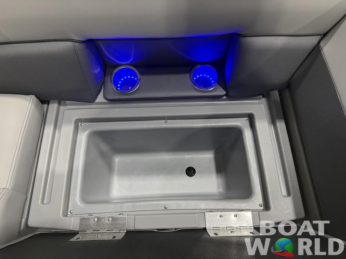 2026 Bentley Pontoons Legacy 223 Swingback Tritoon 