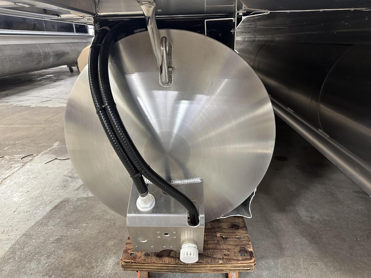 2025 Tahoe Pontoons GEOfish CRF 2585 Tritoon & 225HP Outboard