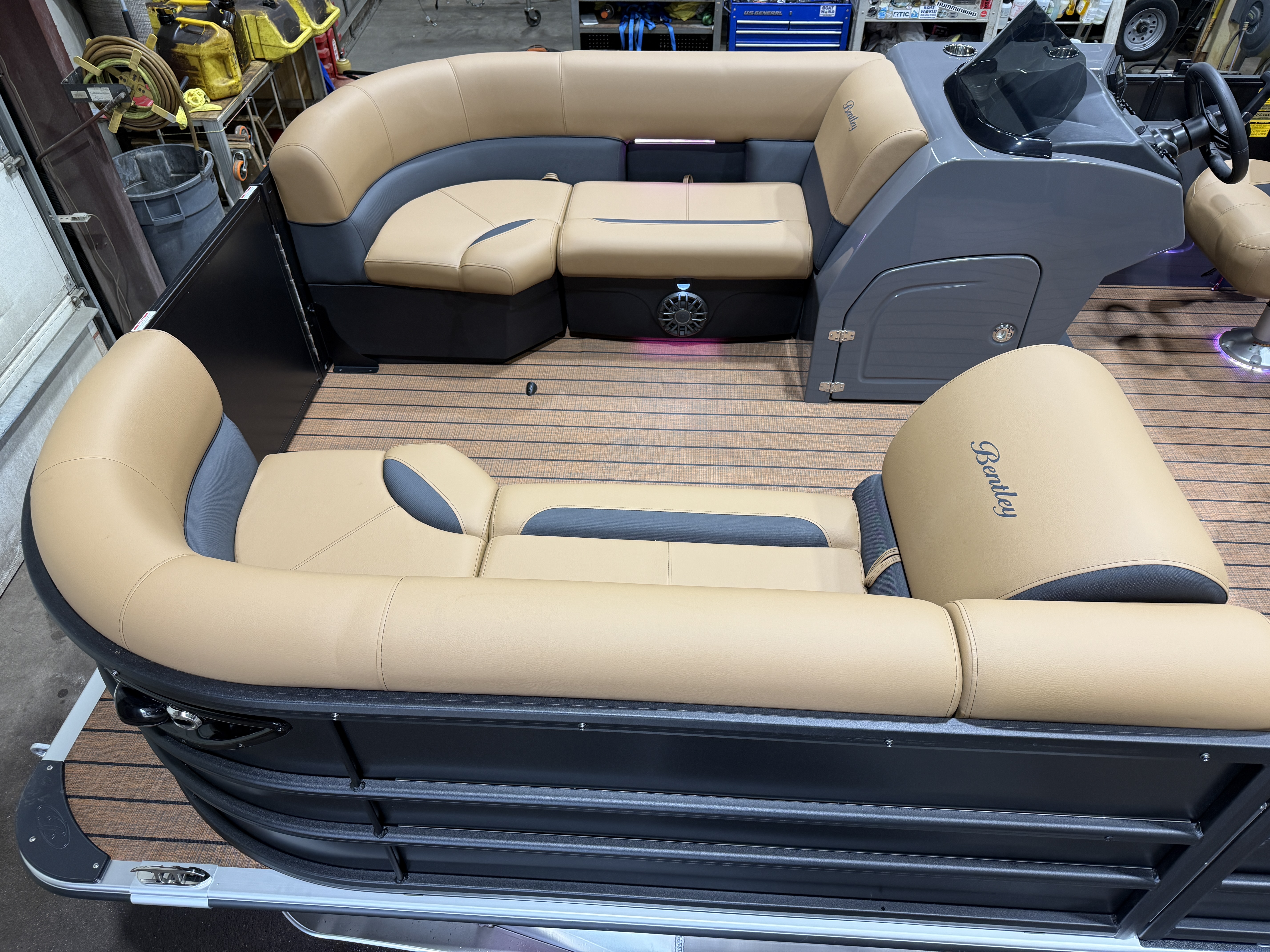 2027 Bentley Legacy 220 QSB Swingback $46995