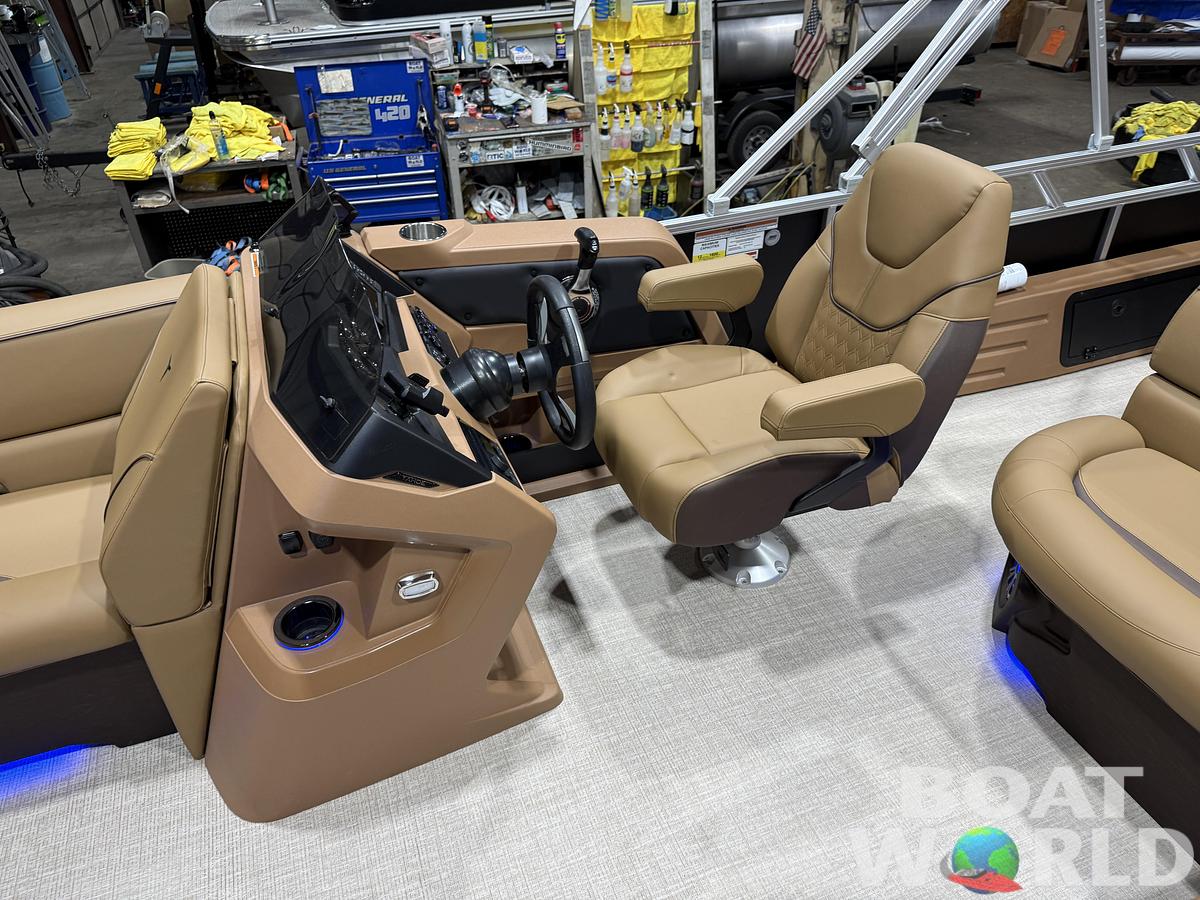 2027 Tahoe Sport 2385 Rear Fish Tritoon $53995